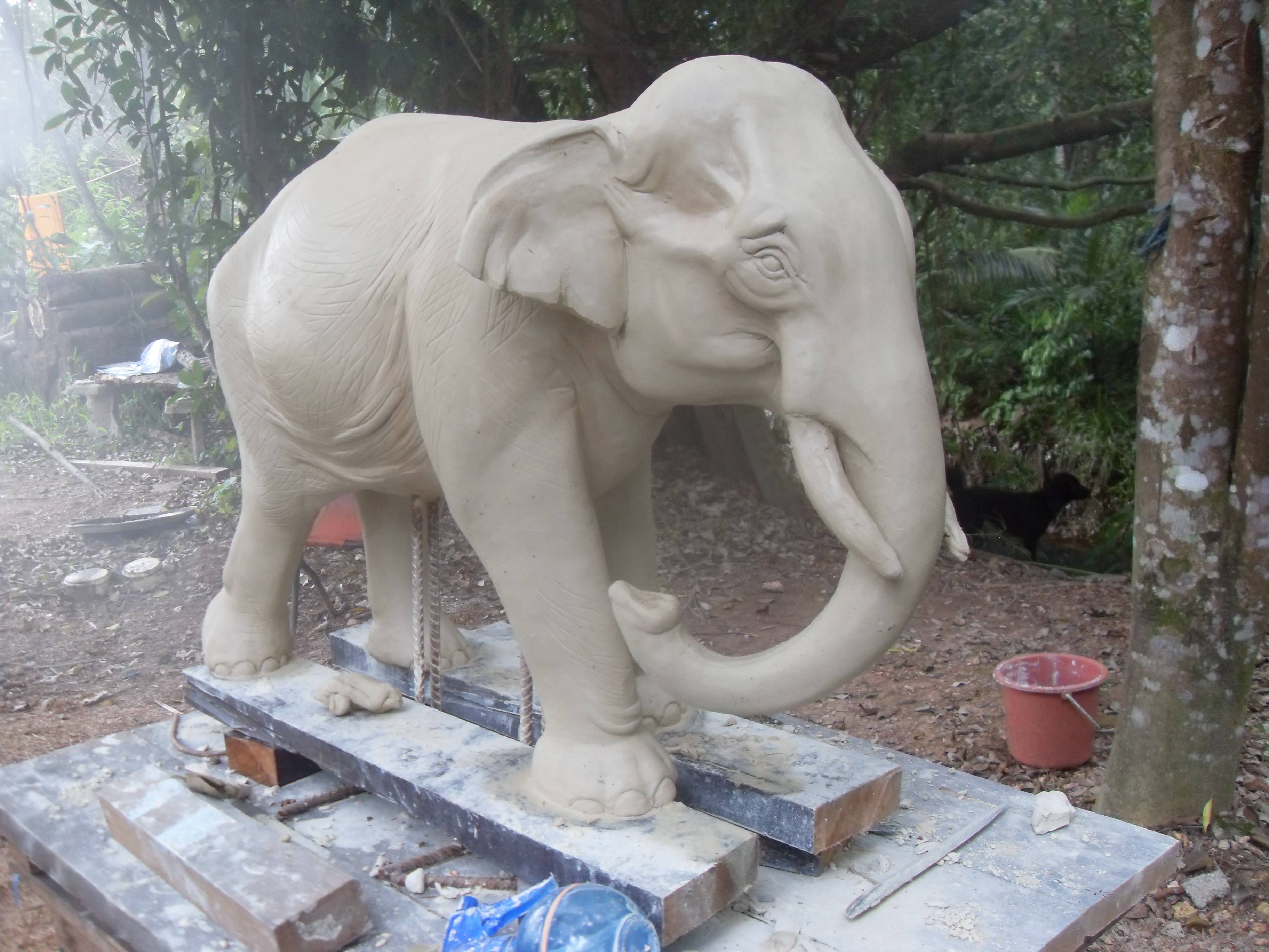 Featured image of post Clay Elephant Statue : Such elephant will decorate any shelf in your room.